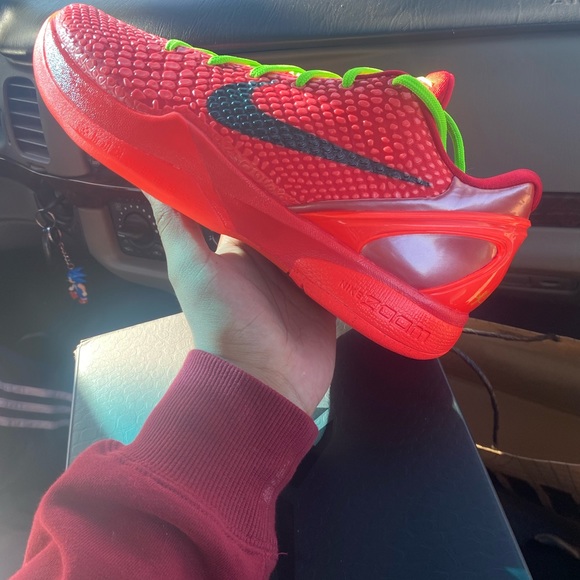 Nike Other - Brand new reverse grinch